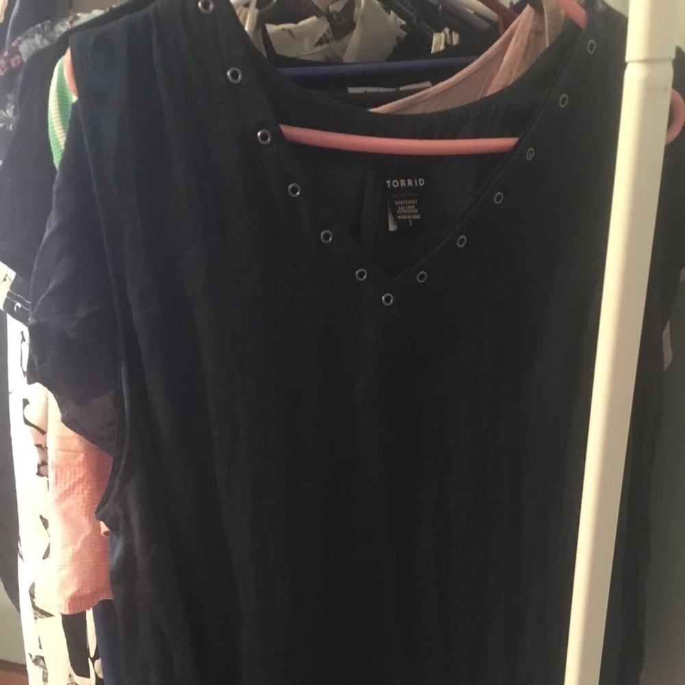 Torrid Sz 2 Blue sleeveless top